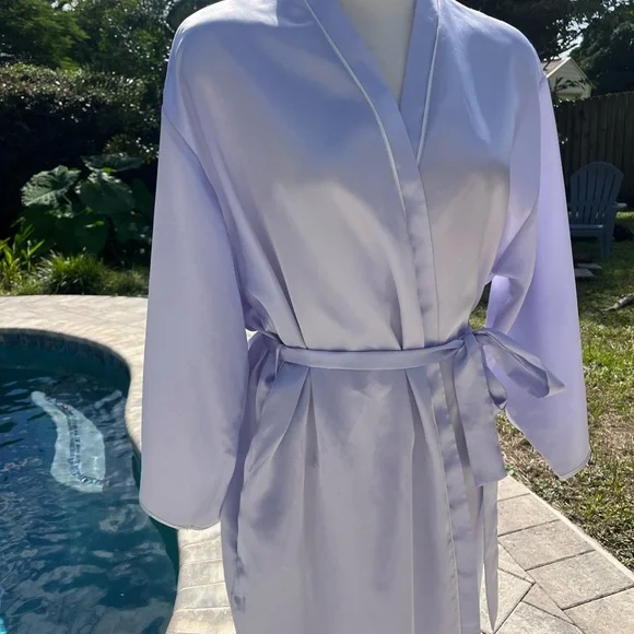 Oscar de la Renta Light Purple Satin Robe - Picture 6 of 15